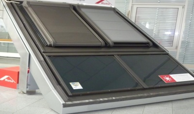 Така нестандартна установка мансардного вікна дозволяє ефективніше зберігати тепло в будинку і надає до 50% більше сонячного світла в порівнянні з фасадним розташуванням вікна