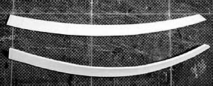 Зверніть увагу, що підганяється кромка вирізана майже по нанесеній лінії, а «далека» обрізана з запасом 0,5 - 0,8 мм, залишаючи можливість підправити рейку